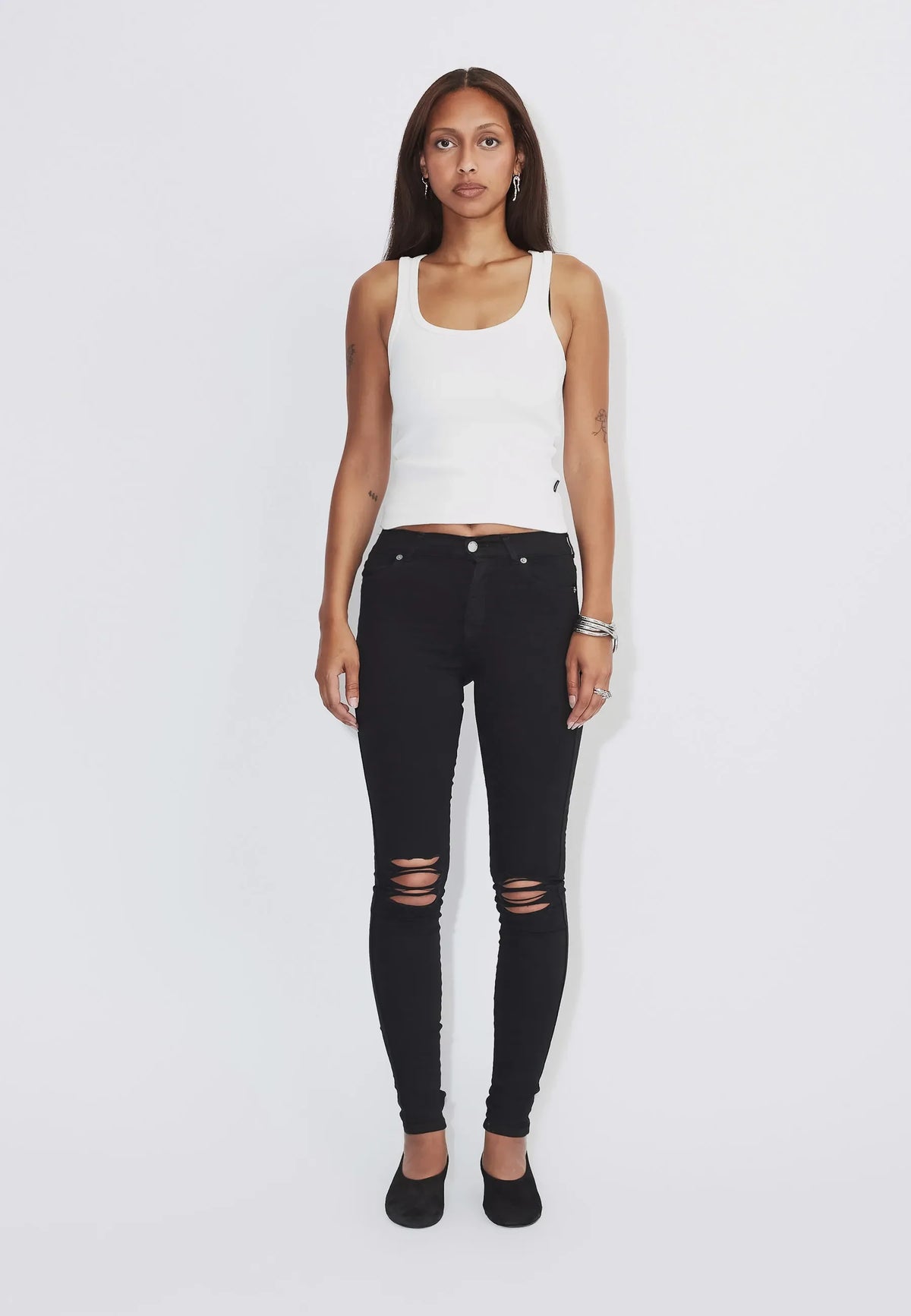 LEXY JEANS - Black Ripped Knees – view 3
