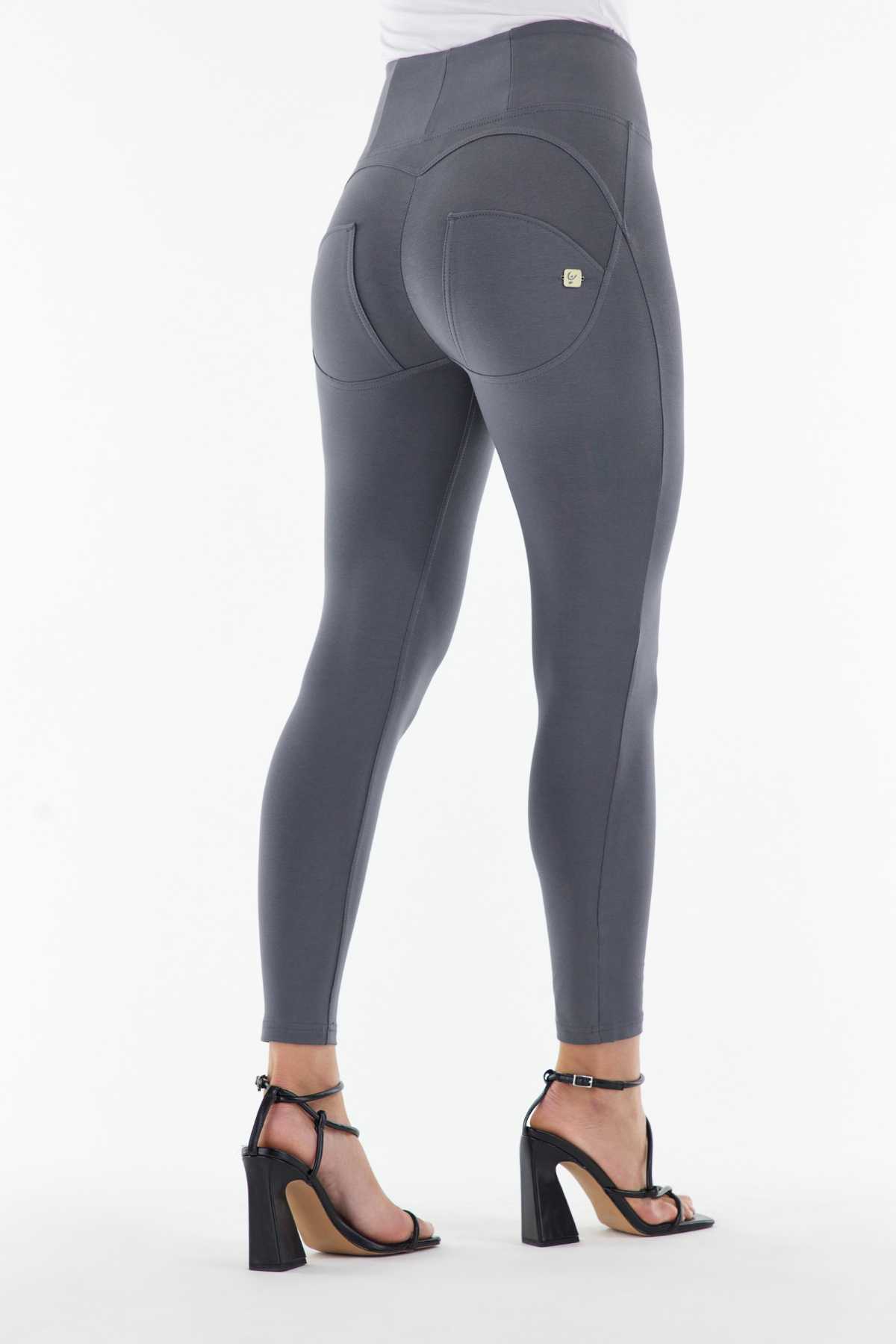 Grey Curvy Mid Rise Ankle Length