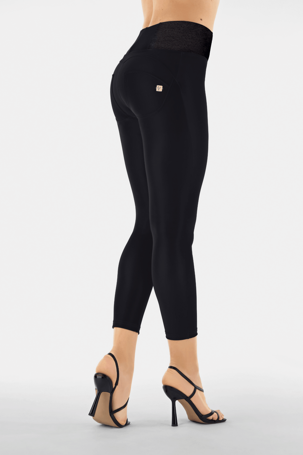 Freddy DIWO Pro black high rise ankle trousers with contouring side panels – view 5