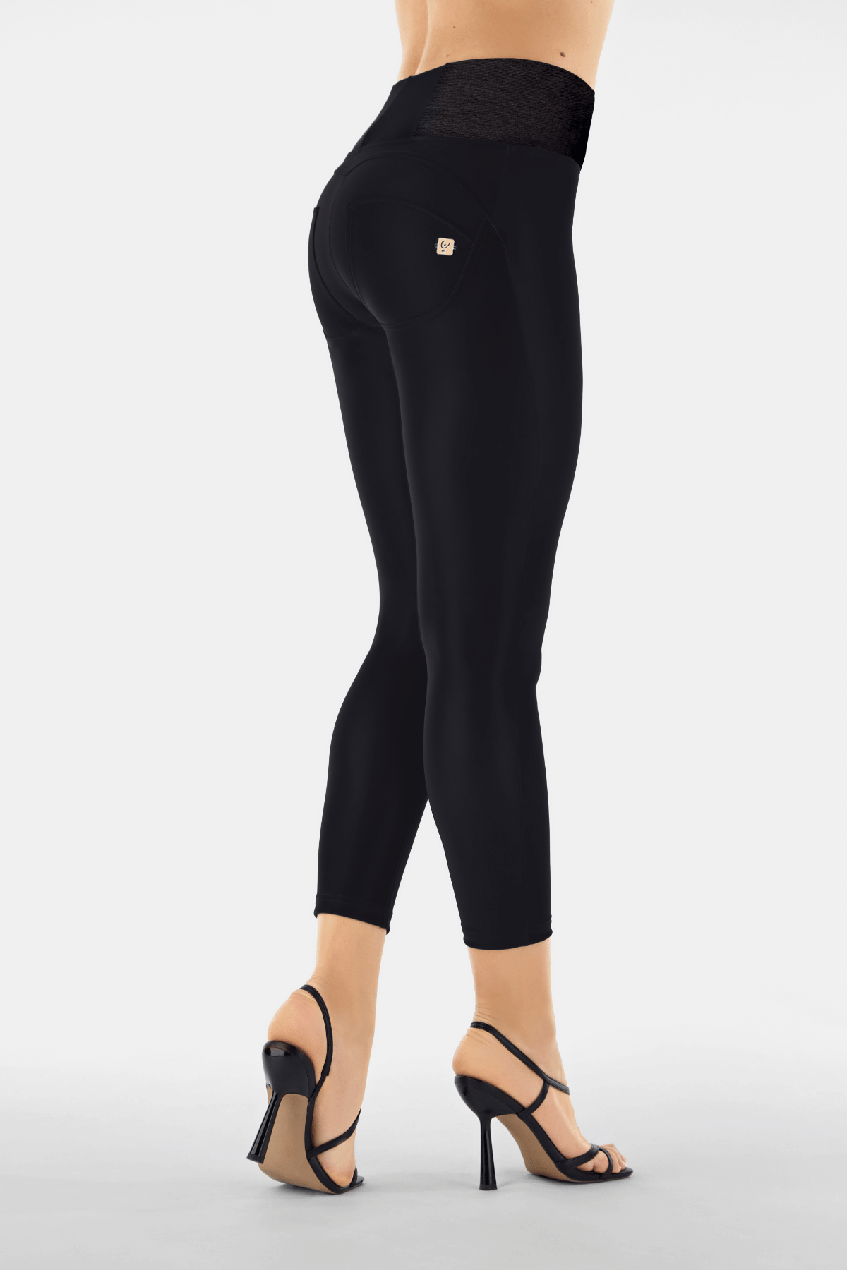 Freddy DIWO Pro black high rise ankle trousers with contouring side panels – view 5
