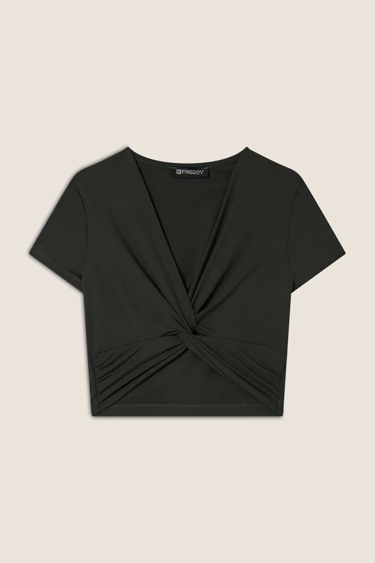 Freddy Active DIWO black cropped t-shirt with twisted front – view 5