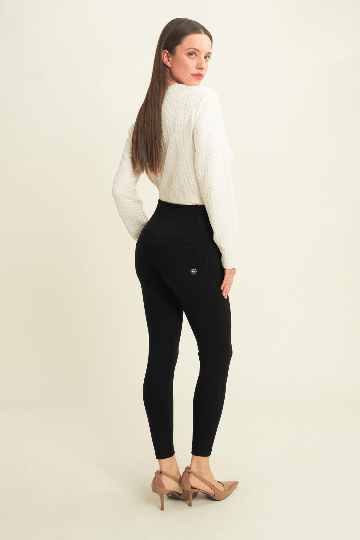 Freddy WR.UP® black organic cotton high waist ankle trousers with contour sides – view 4