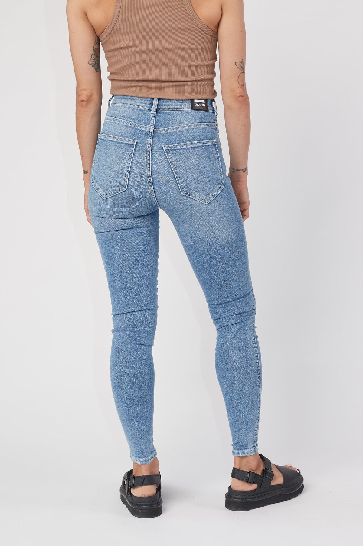 MOXY JEANS - Breeze Mid Worn Hem – view 5