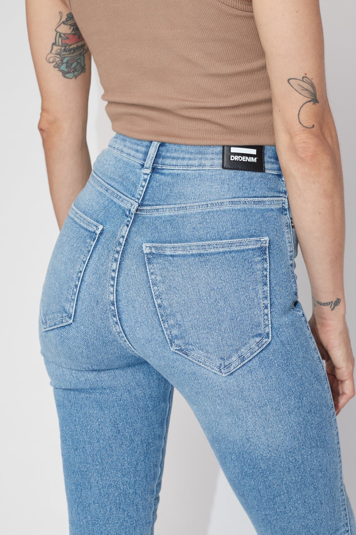 MOXY JEANS - Breeze Mid Worn Hem – view 2