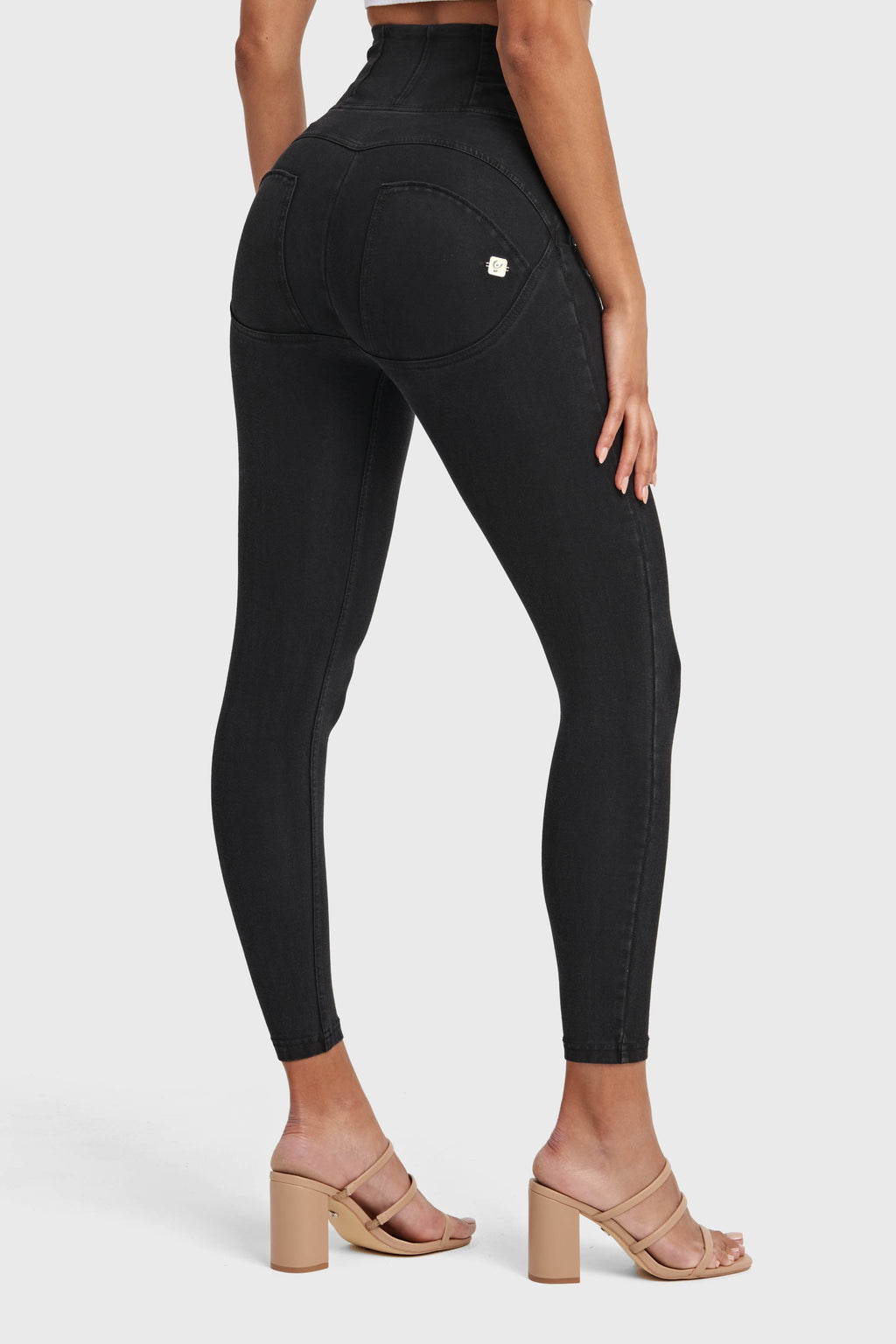 Freddy super high rise black denim 7/8 ankle jeans with front pocket – view 4