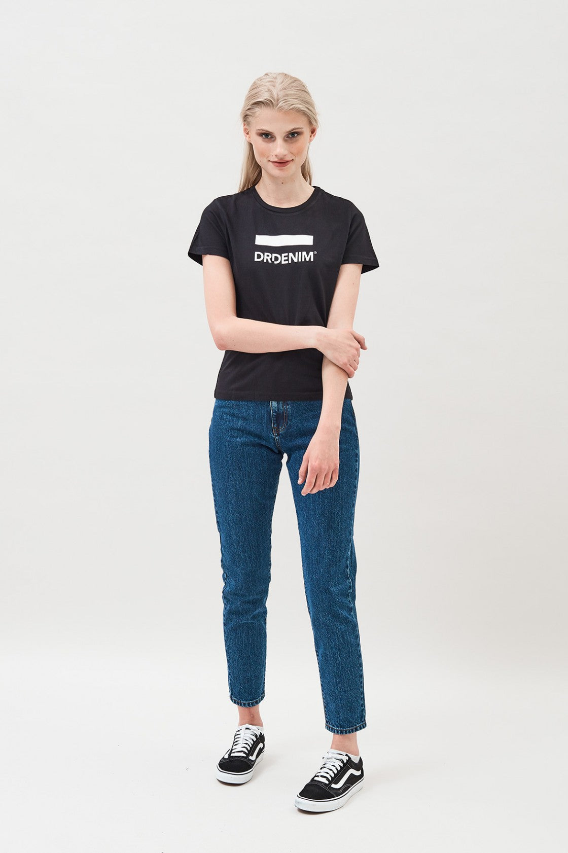 LUNA TEE - Black Logo