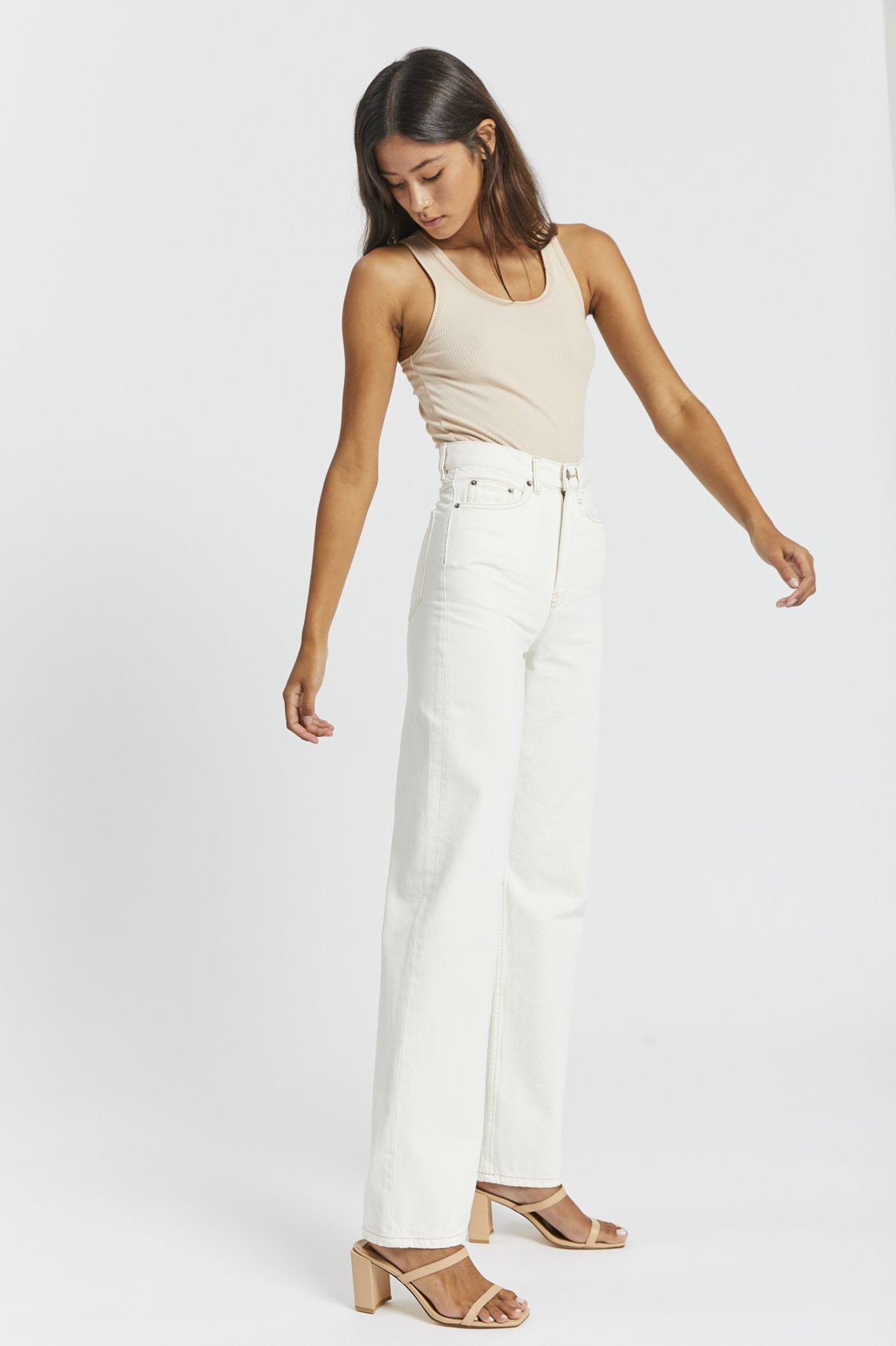 echo straight leg dr denim jeans in white denim