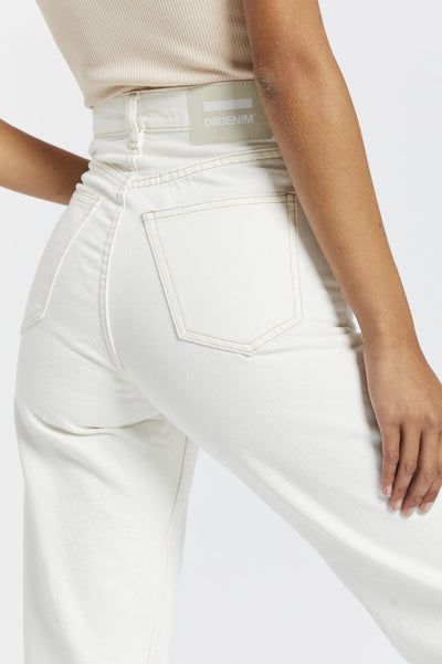 echo straight leg dr denim jeans in white denim