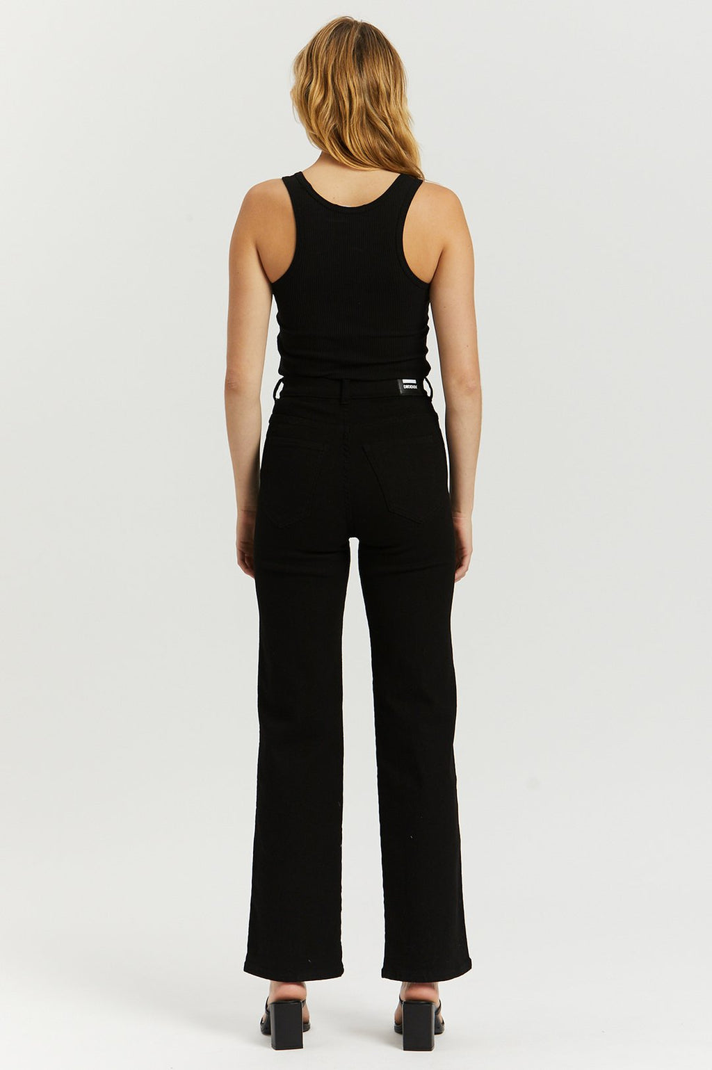 Moxy Straight - Black
